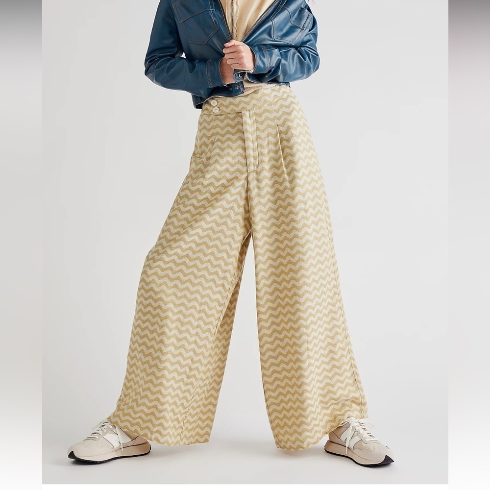 Zulu & Zephyr Wide Leg Pants 6 Chartreuse Mustard Wave Boho High rise Flare